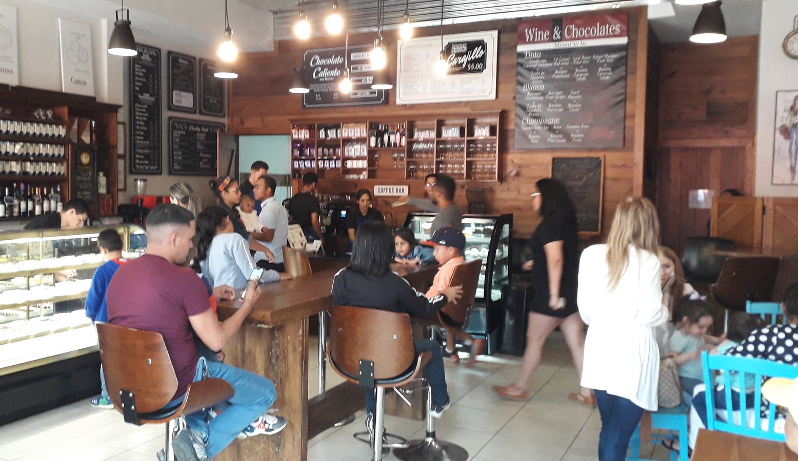 "La Fábrica de Chocolate" - Delicious Chocolate Phantasies